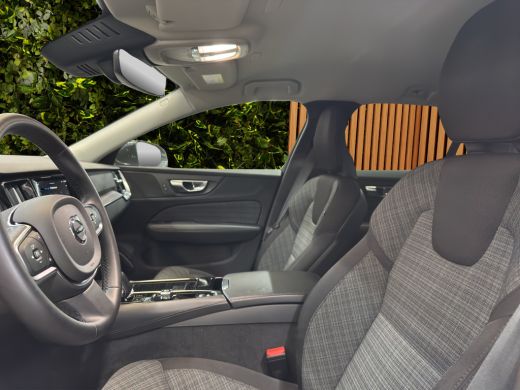 Volvo  V60 2.0 T6 Plug-in hybrid AWD Core Bright | Camera | CarPlay | Keyless | Navi ActivLease financial lease