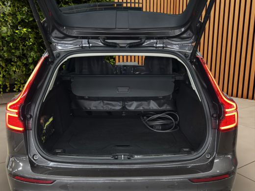 Volvo  V60 2.0 T6 Plug-in hybrid AWD Core Bright | Camera | CarPlay | Keyless | Navi ActivLease financial lease