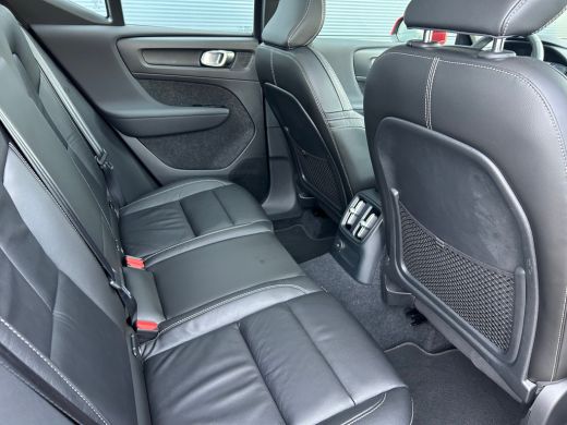 Volvo  XC40 1.5 T5 Recharge Inscription | Pano | Trekhaak | 360 Camera | Memory | Harman/Kardon | Leder | Ver... ActivLease financial lease