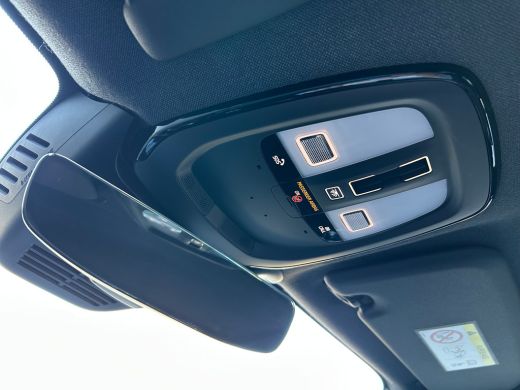 Volvo  XC40 Recharge P8 AWD R-Design | Panoramadak | Trekhaak | Harman/Kardon | Leder | ActivLease financial lease