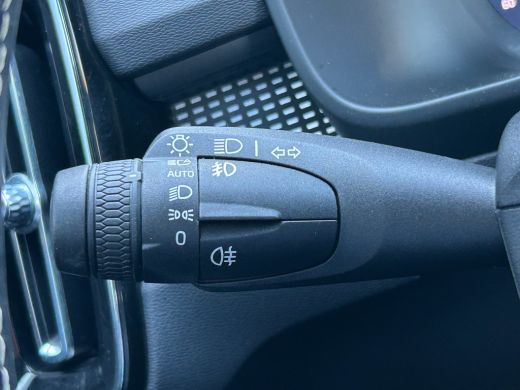 Volvo  XC40 Recharge P8 AWD R-Design | Panoramadak | Trekhaak | Harman/Kardon | Leder | ActivLease financial lease