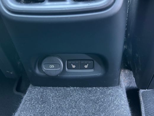 Volvo  XC40 Recharge P8 AWD R-Design | Panoramadak | Trekhaak | Harman/Kardon | Leder | ActivLease financial lease