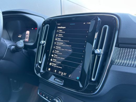 Volvo  XC40 Recharge P8 AWD R-Design | Panoramadak | Trekhaak | Harman/Kardon | Leder | ActivLease financial lease