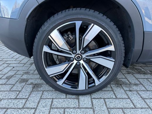 Volvo  XC40 Recharge P8 AWD R-Design | Panoramadak | Trekhaak | Harman/Kardon | Leder | ActivLease financial lease