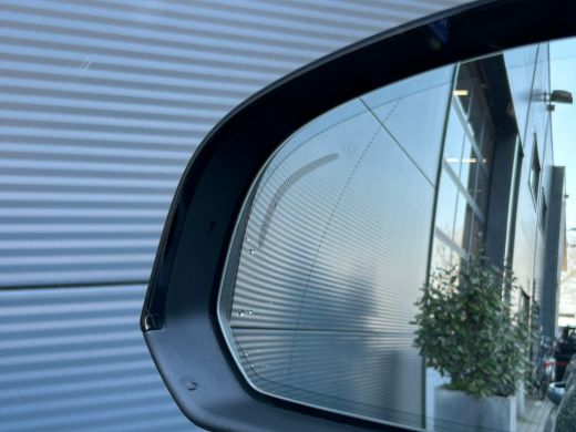 Volvo  XC40 Recharge P8 AWD R-Design | Panoramadak | Trekhaak | Harman/Kardon | Leder | ActivLease financial lease