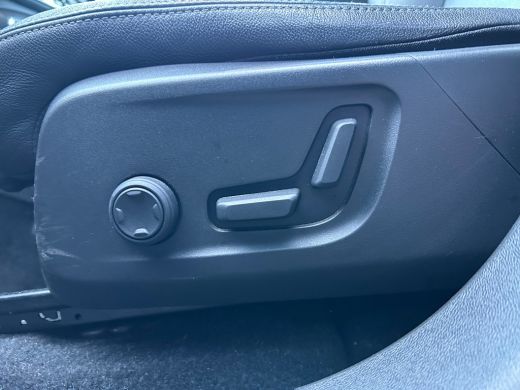 Volvo  XC40 Recharge P8 AWD R-Design | Panoramadak | Trekhaak | Harman/Kardon | Leder | ActivLease financial lease