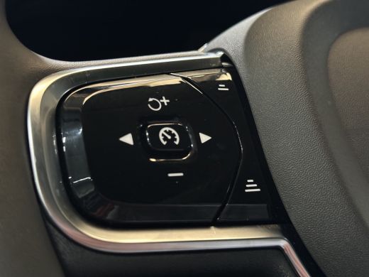 Volvo  XC60 2.0 T8 Plug-in hybrid AWD Ultra Dark | Trekhaak | Massage/ventilatie | 360 Cam | Pano | Harman/Ka... ActivLease financial lease