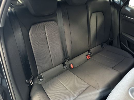 Audi A3 Sportback 30 115pk TFSI Pro Line Parkeersensoren achter | Cruise control | Licht & regensensor ActivLease financial lease