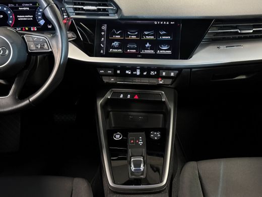 Audi A3 Sportback 30 115pk TFSI Pro Line Parkeersensoren achter | Cruise control | Licht & regensensor ActivLease financial lease