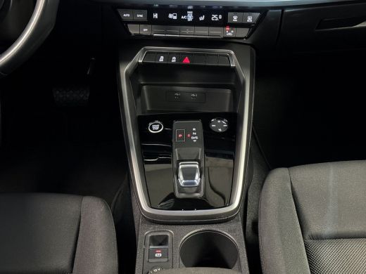 Audi A3 Sportback 30 115pk TFSI Pro Line Parkeersensoren achter | Cruise control | Licht & regensensor ActivLease financial lease