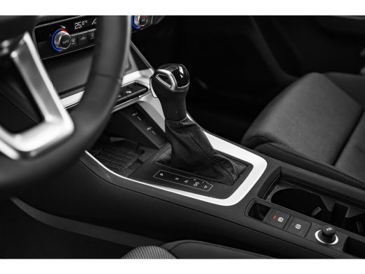 Audi Q3 35 TFSI Advanced edition 150 PK | Achteruitrijcamera | Carplay | Comfortsleutel | Dynam. Knipperl... ActivLease financial lease