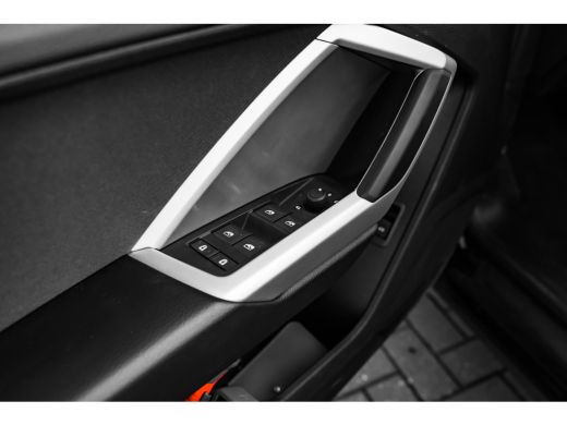 Audi Q3 35 TFSI Advanced edition 150 PK | Achteruitrijcamera | Carplay | Comfortsleutel | Dynam. Knipperl... ActivLease financial lease