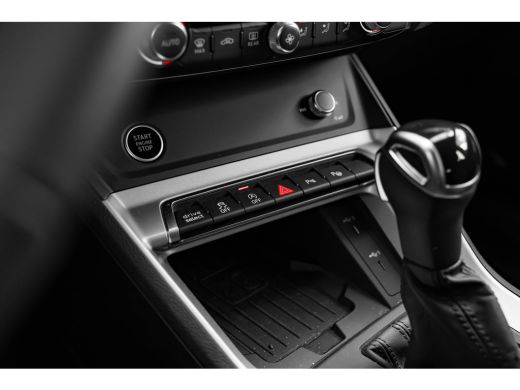 Audi Q3 35 TFSI Advanced edition 150 PK | Achteruitrijcamera | Carplay | Comfortsleutel | Dynam. Knipperl... ActivLease financial lease