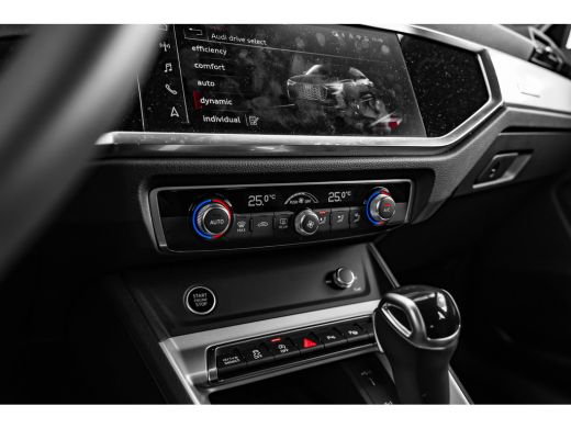 Audi Q3 35 TFSI Advanced edition 150 PK | Achteruitrijcamera | Carplay | Comfortsleutel | Dynam. Knipperl... ActivLease financial lease