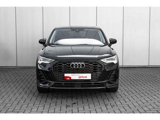 Audi Q3 35 TFSI Advanced edition 150 PK | Achteruitrijcamera | Carplay | Comfortsleutel | Dynam. Knipperl... ActivLease financial lease