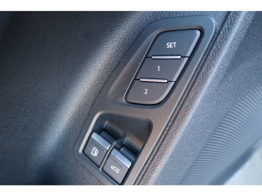 Audi Q3 45 TFSI e PHEV Automaat S-Line/Navigatie/Elektr.-trekhaak/Stoelverwarming/19-Inch/Keyfree ActivLease financial lease