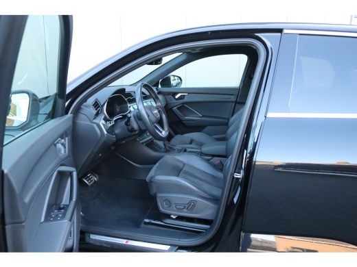 Audi Q3 45 TFSI e PHEV Automaat S-Line/Navigatie/Elektr.-trekhaak/Stoelverwarming/19-Inch/Keyfree ActivLease financial lease