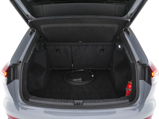 Audi Q4 e-tron 40 S-line Launch edition Competition 77 kWh [ 3-Fase-11kW ] {SOH-93%} (INCL-BTW) *HEATPUMP | LEAT... ActivLease financial lease