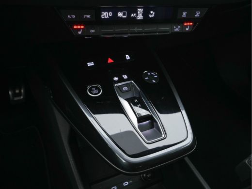 Audi Q4 e-tron 40 S-line Launch edition Competition 77 kWh [ 3-Fase-11kW ] {SOH-93%} (INCL-BTW) *HEATPUMP | LEAT... ActivLease financial lease