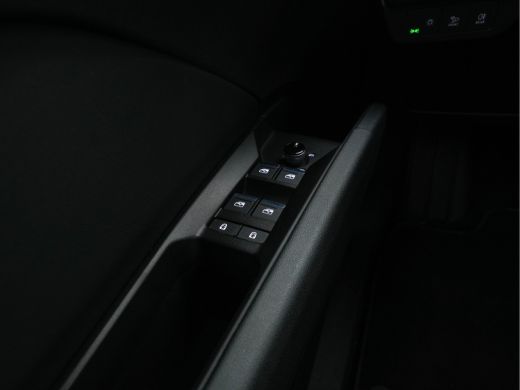 Audi Q4 e-tron 40 S-line Launch edition Competition 77 kWh [ 3-Fase-11kW ] {SOH-93%} (INCL-BTW) *HEATPUMP | LEAT... ActivLease financial lease