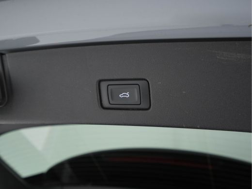 Audi Q4 e-tron 40 S-line Launch edition Competition 77 kWh [ 3-Fase-11kW ] {SOH-93%} (INCL-BTW) *HEATPUMP | LEAT... ActivLease financial lease