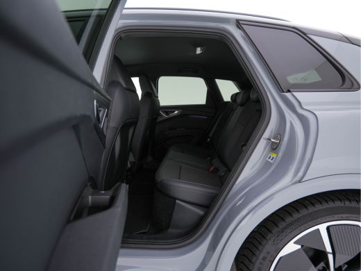 Audi Q4 e-tron 40 S-line Launch edition Competition 77 kWh [ 3-Fase-11kW ] {SOH-93%} (INCL-BTW) *HEATPUMP | LEAT... ActivLease financial lease