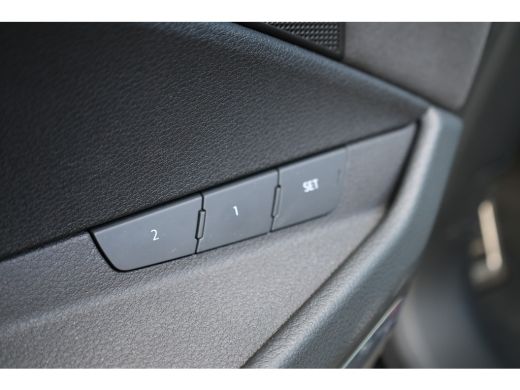 Audi Q8 e-tron S quattro SQ8 115 kWh | BTW | NAP | PANO | B&O | 360 | RS ZETELS | MATRIX | LUCHTVERING | MEMORY ... ActivLease financial lease