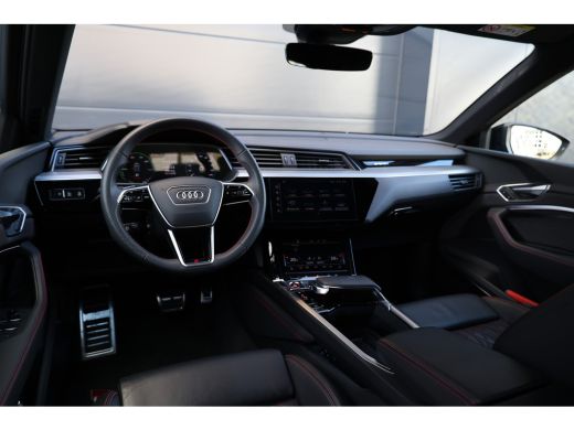 Audi Q8 e-tron S quattro SQ8 115 kWh | BTW | NAP | PANO | B&O | 360 | RS ZETELS | MATRIX | LUCHTVERING | MEMORY ... ActivLease financial lease