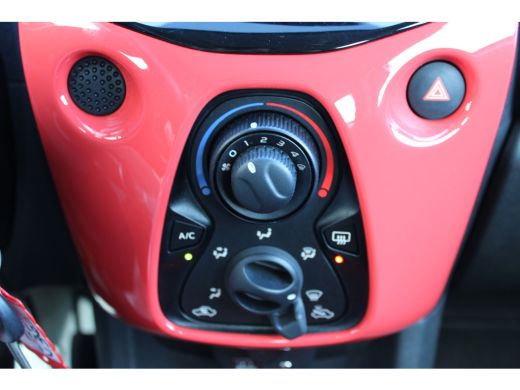 Citroën C1 1.0 VTi Airscape Shine Cabrio | Airco | Camera | Snelheidsbegrenzer ActivLease financial lease