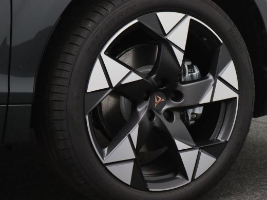 CUPRA Terramar 1.5 TSI e-Hybrid Business 204PK DSG Pano-Schuifdak, Trekhaak, 20" LM Velgen, Memorystoel, Keyless... ActivLease financial lease