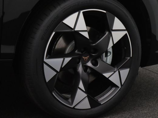 CUPRA Terramar 1.5 TSI e-Hybrid Business 204PK DSG Pano-Schuifdak, Trekhaak, 20" LM Velgen, Memorystoel, Keyless... ActivLease financial lease