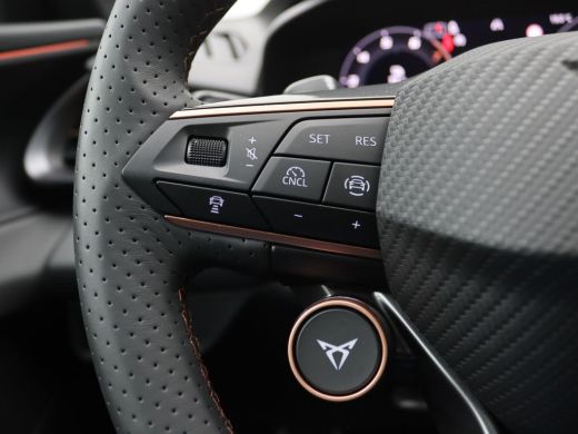 CUPRA Terramar 1.5 TSI e-Hybrid Business 204PK DSG Pano-Schuifdak, Trekhaak, 20" LM Velgen, Memorystoel, Keyless... ActivLease financial lease