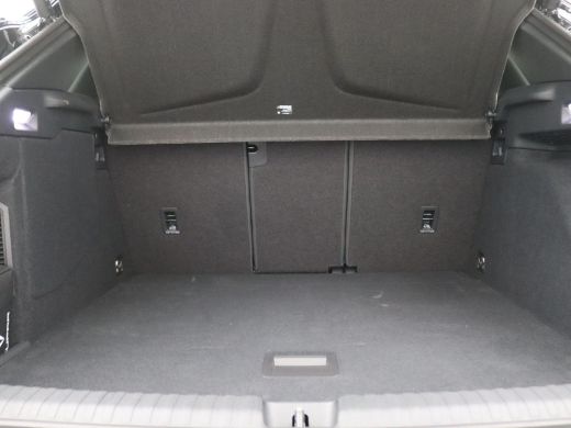 CUPRA Terramar 1.5 TSI e-Hybrid Business 204PK DSG Pano-Schuifdak, Trekhaak, 20" LM Velgen, Memorystoel, Keyless... ActivLease financial lease