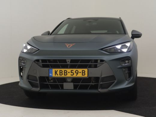 CUPRA Terramar 1.5 TSI e-Hybrid VZ America's CUP 272pk DSG/AUTO 360&deg; camera | Trekhaak | Adaptive cruise control... ActivLease financial lease