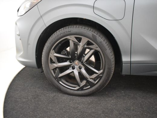 CUPRA Terramar 1.5 TSI e-Hybrid VZ America's CUP 272pk DSG/AUTO 360&deg; camera | Trekhaak | Adaptive cruise control... ActivLease financial lease