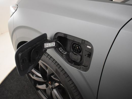 CUPRA Terramar 1.5 TSI e-Hybrid VZ America's CUP 272pk DSG/AUTO 360&deg; camera | Trekhaak | Adaptive cruise control... ActivLease financial lease