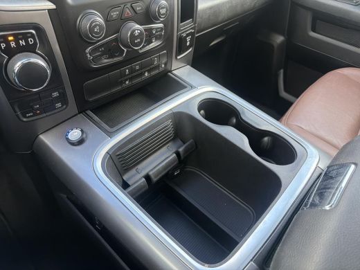 Dodge Ram 1500 1500 5.7 V8 4x4 Crew Cab 5'7 | Trekhaak | Powervalve | Bakflip| leren bekleding | Geheel rijklaar... ActivLease financial lease