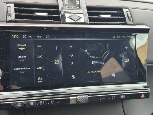 DS DS 7 1.6 PHEV 300 4x4 Etoile | Achterbank in delen neerklapbaar | Achteruitrijcamera | Airco (automati... ActivLease financial lease