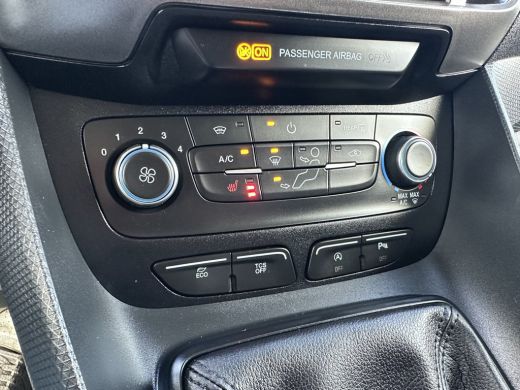 Ford Transit Connect 1.5 EcoBlue 100 PK / L2H1 / UNIEK !! 5.324 KM !! / 3 ZITS / CAMERA / AIRCO / NAVI / STOELVERWARMING ActivLease financial lease