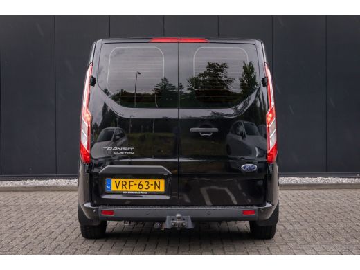 Ford Transit Custom 300 2.0 TDCI L2H1 Limited DC Dealer onderhouden | nieuwe distributieriem maart 2026 | trekhaak | ... ActivLease financial lease