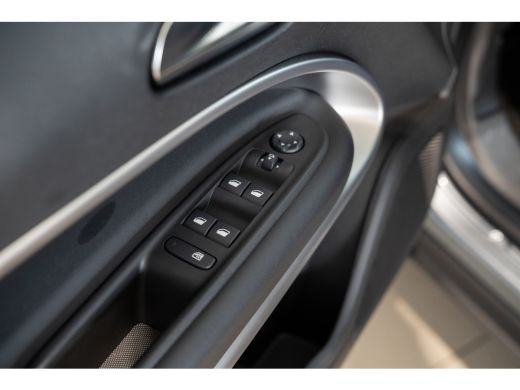 Jeep Avenger 1.2 e-Hybrid Summit | 8 Jaar Garantie | Winter Pack | Infotainment Pack | Camera | Navigatie | El... ActivLease financial lease