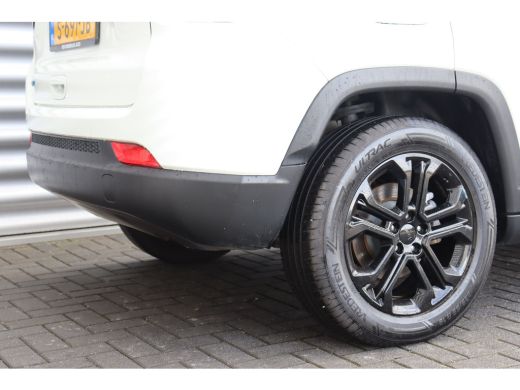 Jeep Compass 4XE 240PK PLUG-IN HYBRID ELECTRIC UPLAND AUTOMAAT / NAVI / LEDER / CLIMA / FULL-LED / CAMERA / 18... ActivLease financial lease