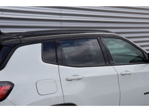 Jeep Compass 4XE 240PK PLUG-IN HYBRID ELECTRIC UPLAND AUTOMAAT / NAVI / LEDER / CLIMA / FULL-LED / CAMERA / 18... ActivLease financial lease