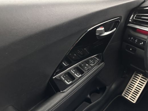 Kia Niro 1.6 GDi Hybrid Dynamic Plus Line (INCL-BTW) Aut. *LEATHER | FULL-LED | ADAPTIVE-CRUISE | BLINDSPO... ActivLease financial lease