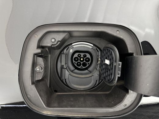 Mercedes-Benz CLA 250 e AMG Line (Plug-In) (INCL-BTW) Aut. *PANO | LEATHER-MICORFIBRE | WIDESCREEN-COCKPIT | FULL-L... ActivLease financial lease