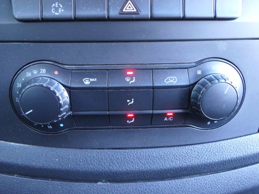 Mercedes-Benz eVito Lang 41 kWh | Lage Km-Stand! | Camera | Bluetooth | Laadruimte Pakket | Stoelverwarming ActivLease financial lease