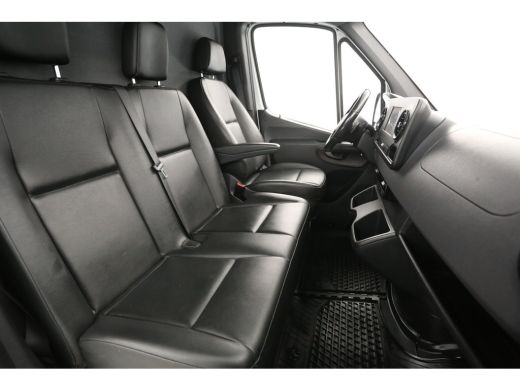 Mercedes-Benz Sprinter 214 CDI L2H2 | Aut. | Airco | Adap. Cruise | Camera | 3 Zits | Carplay | Trekhaak ActivLease financial lease