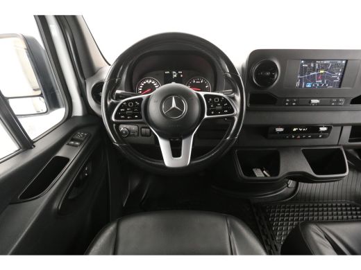 Mercedes-Benz Sprinter 214 CDI L2H2 | Aut. | Airco | Adap. Cruise | Camera | 3 Zits | Carplay | Trekhaak ActivLease financial lease
