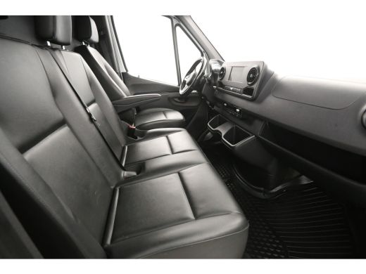 Mercedes-Benz Sprinter 214 CDI L2H2 | Aut. | Airco | Adap. Cruise | Camera | 3 Zits | Carplay | Trekhaak ActivLease financial lease