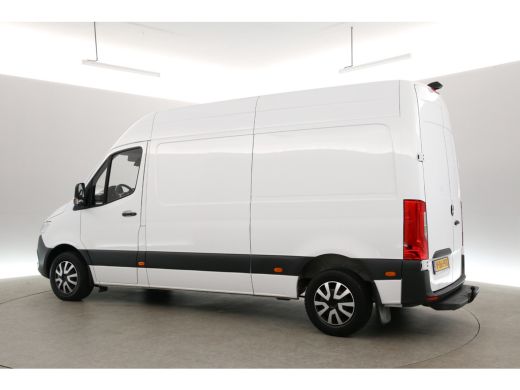Mercedes-Benz Sprinter 214 CDI L2H2 | Aut. | Airco | Adap. Cruise | Camera | 3 Zits | Carplay | Trekhaak ActivLease financial lease
